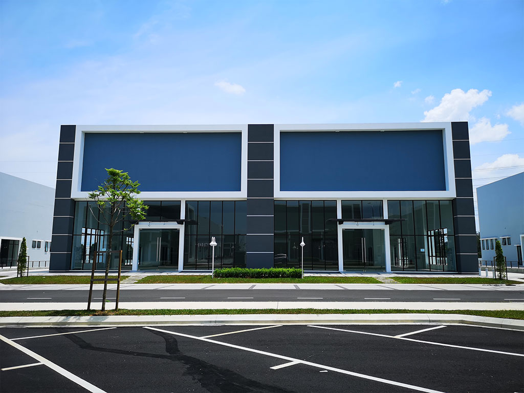 SEMI-D RETAIL WAREHOUSE 80’ x 160’